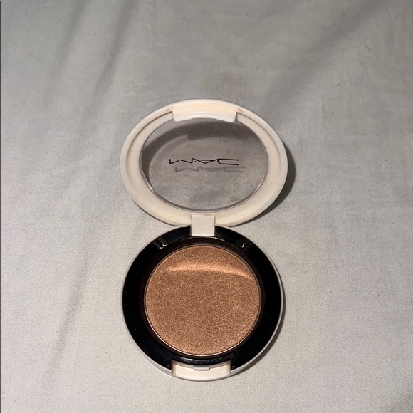 MAC Cosmetics Other worldly blush - Picture 1 of 4